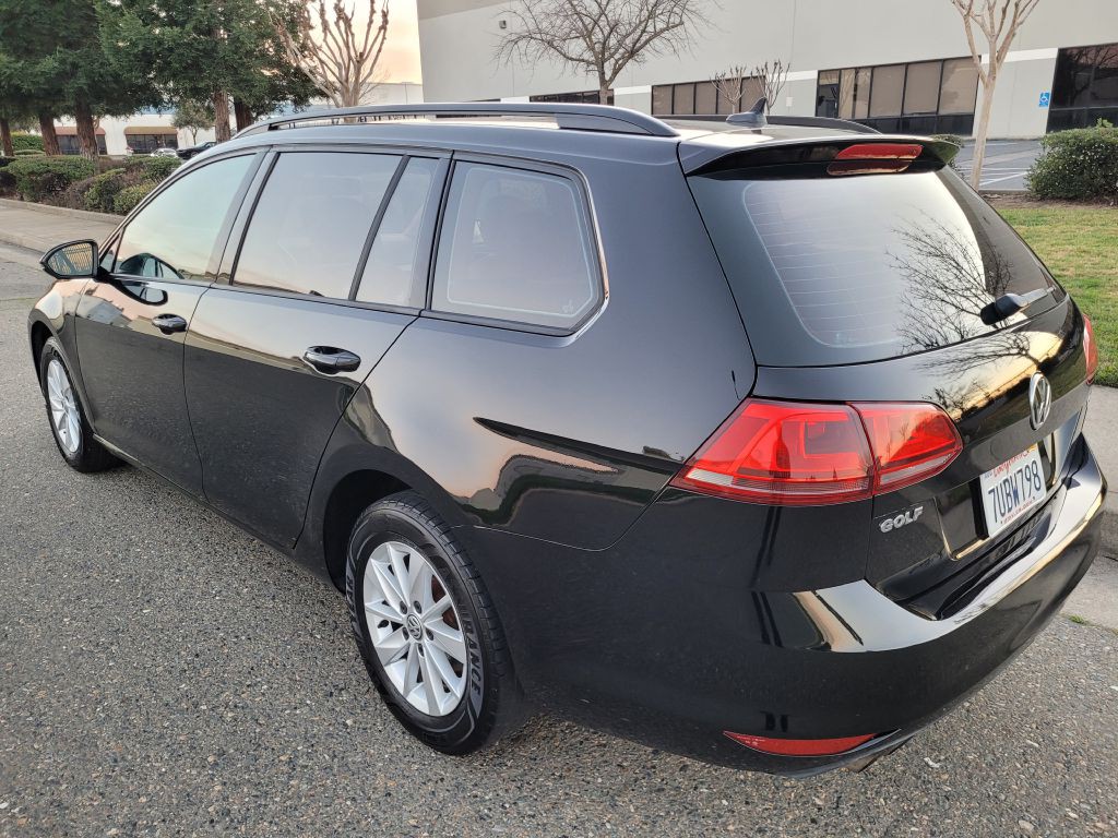2016 Volkswagen Golf Image 4