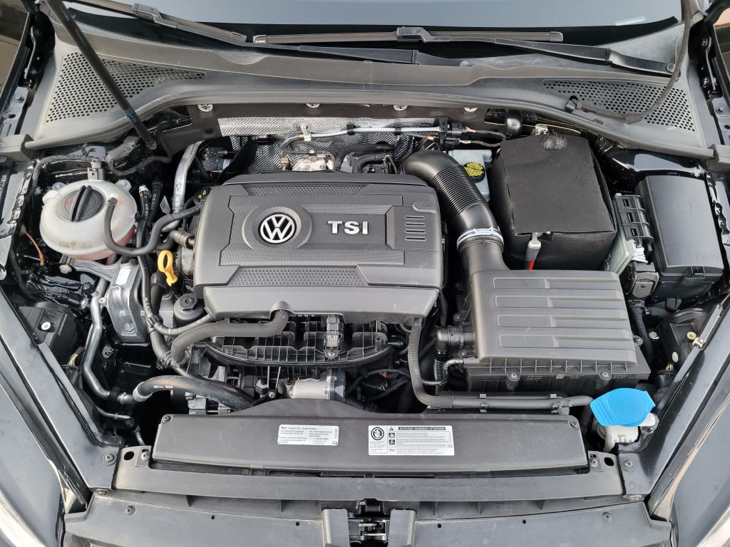2016 Volkswagen Golf Image 13