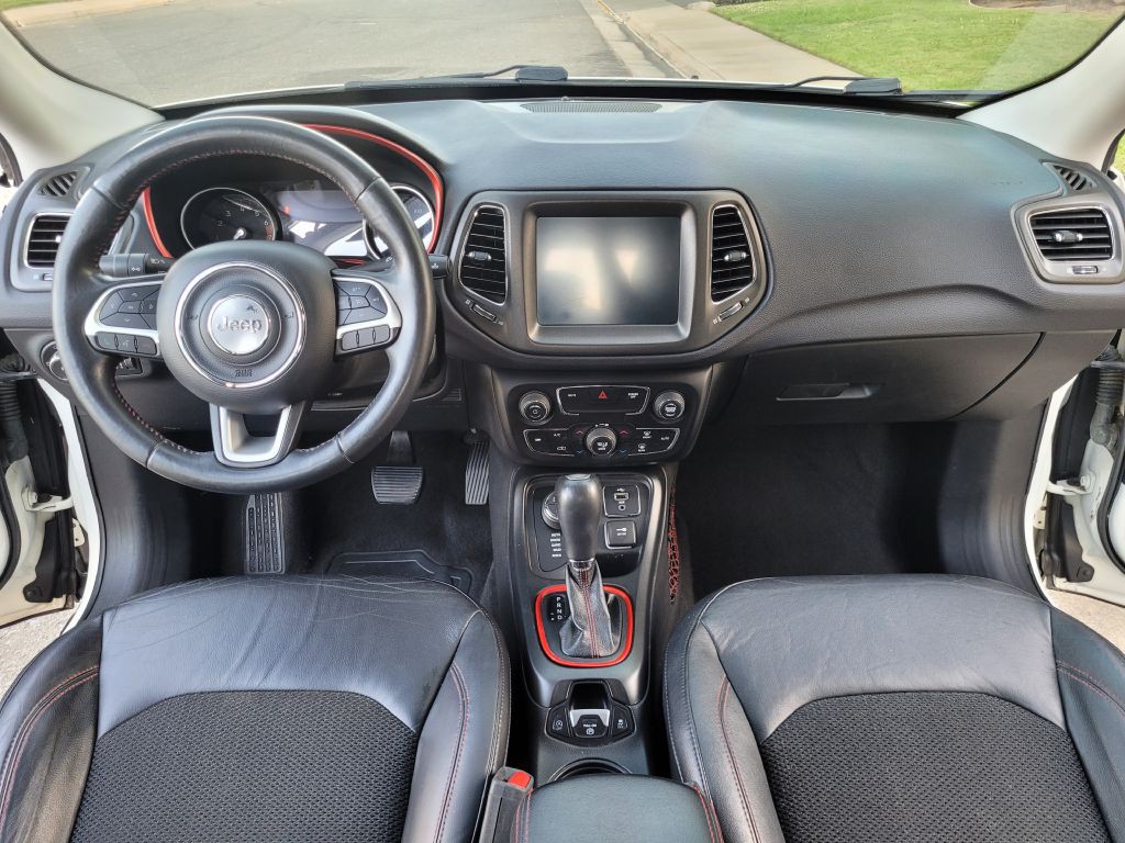 2017 Jeep Compass Image 12