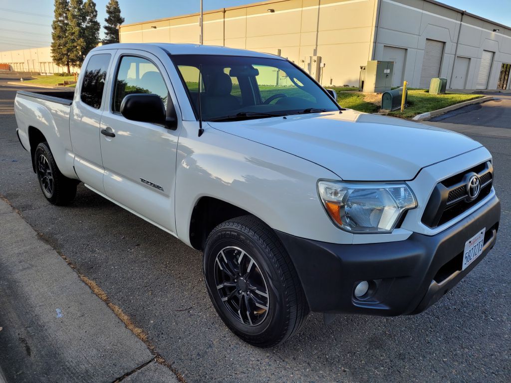 2015 Toyota Tacoma Image 3