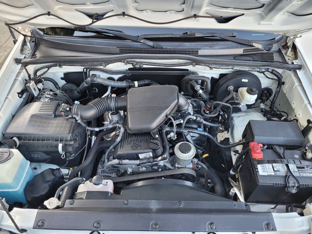 2015 Toyota Tacoma Image 17