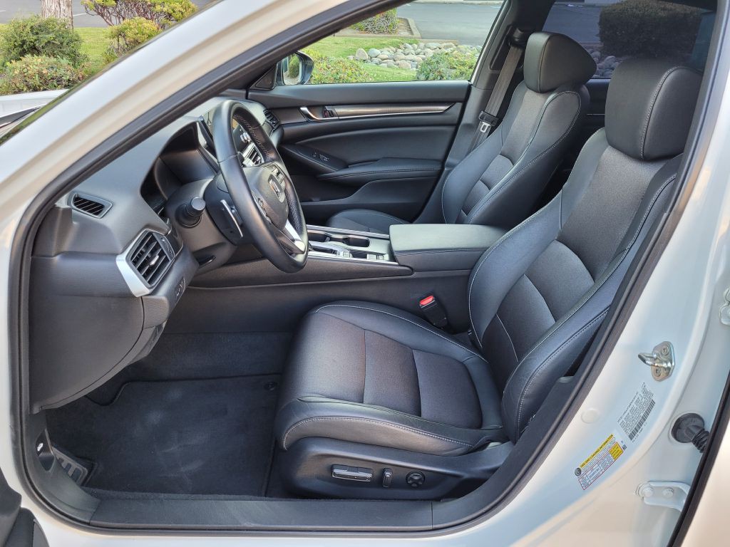 2019 Honda Accord Image 9