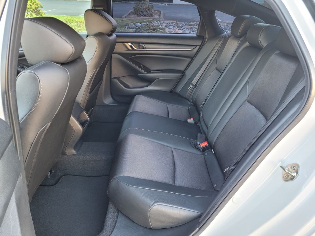 2019 Honda Accord Image 10