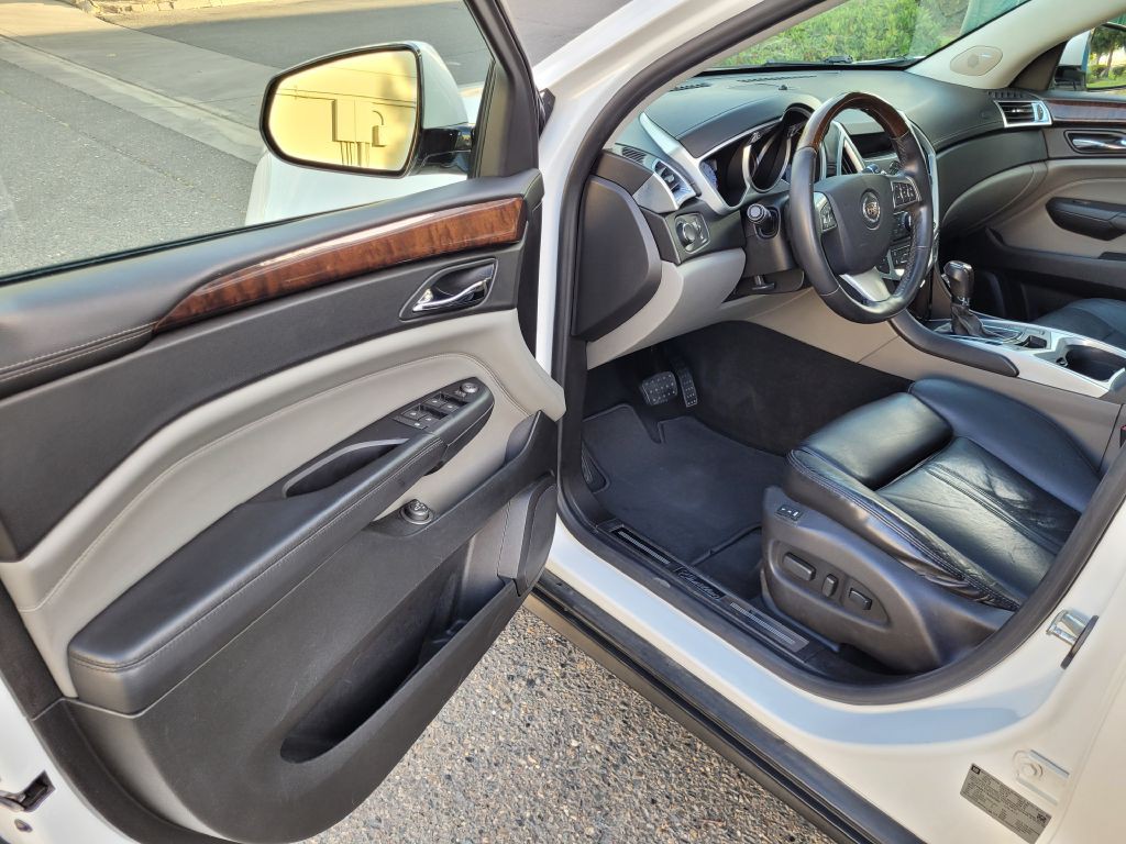 2010 Cadillac SRX Image 11
