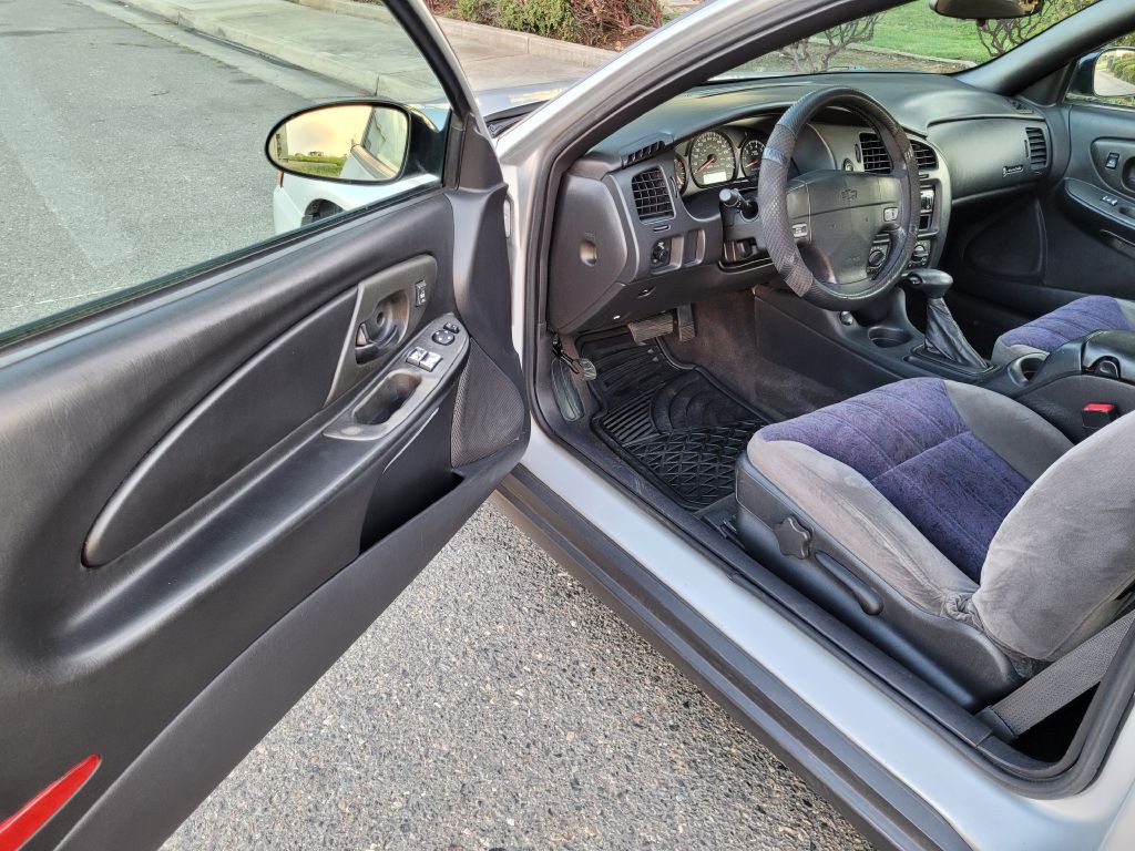 2004 Chevrolet Monte Carlo Image 9