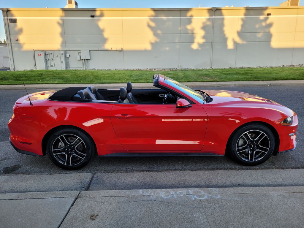 2018 Ford Mustang Image 12