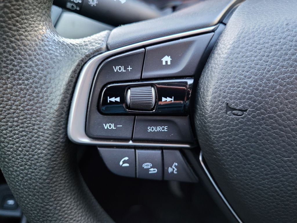 2018 Honda Accord Image 17