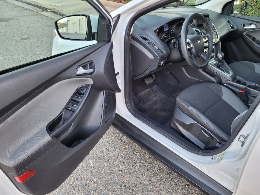 2013 Ford Focus Image 9