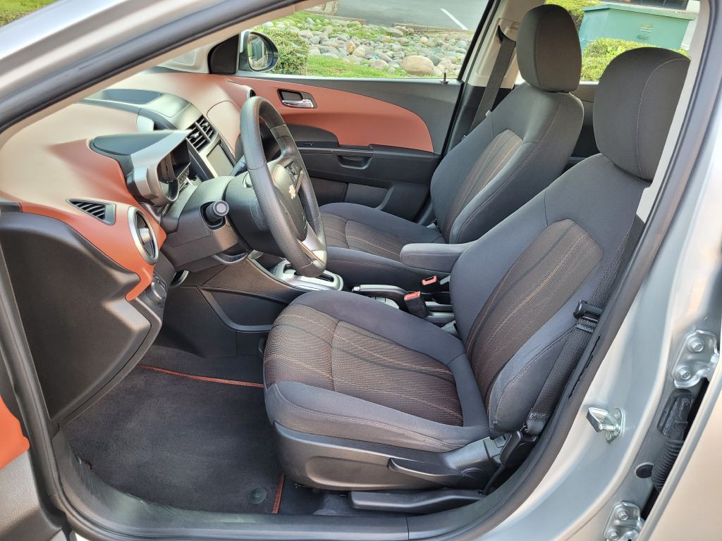 2015 Chevrolet Sonic Image 11