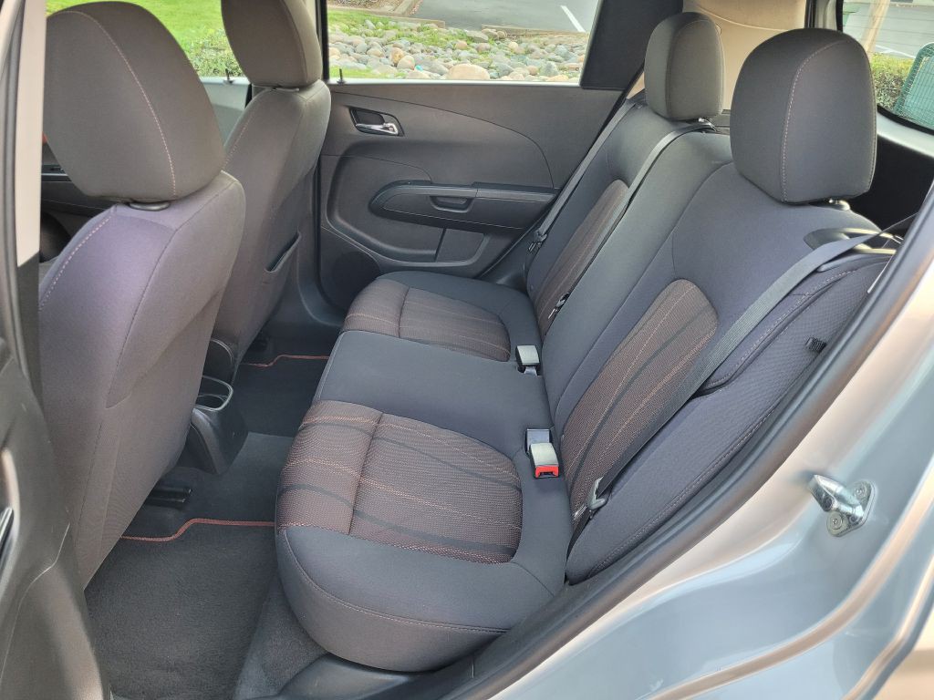 2015 Chevrolet Sonic Image 12
