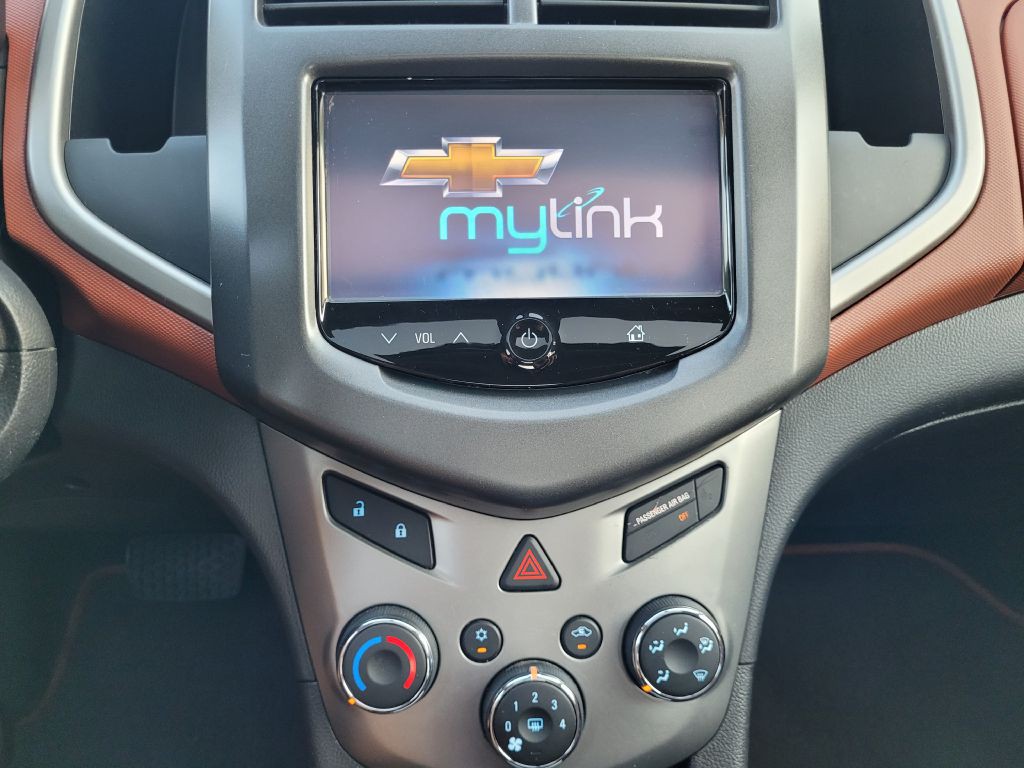 2015 Chevrolet Sonic Image 18