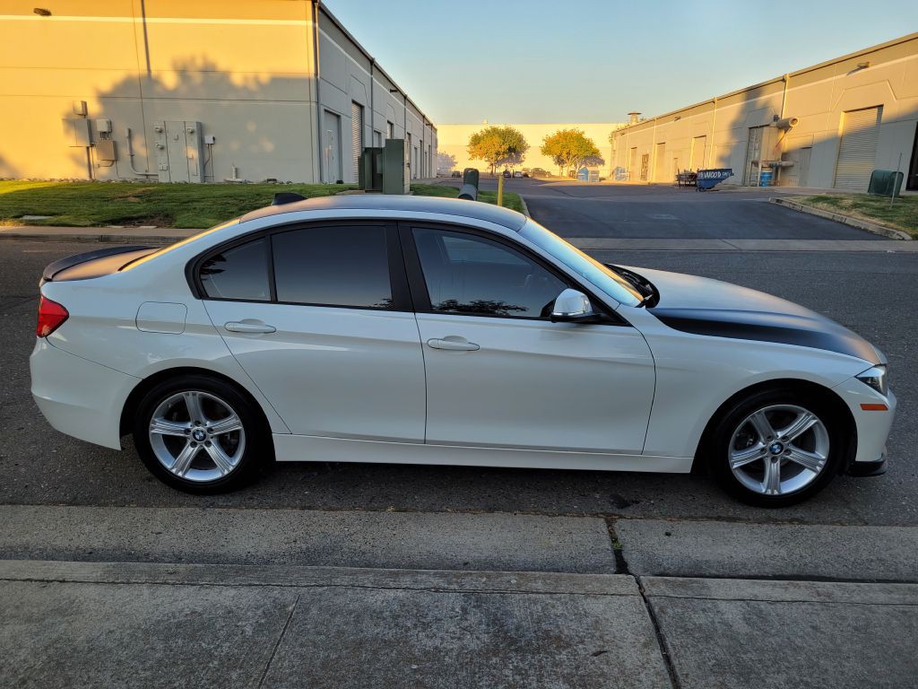 2013 BMW 3 Series Image 4