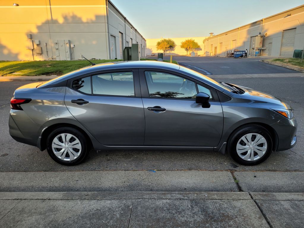 2024 Nissan Versa Image 3