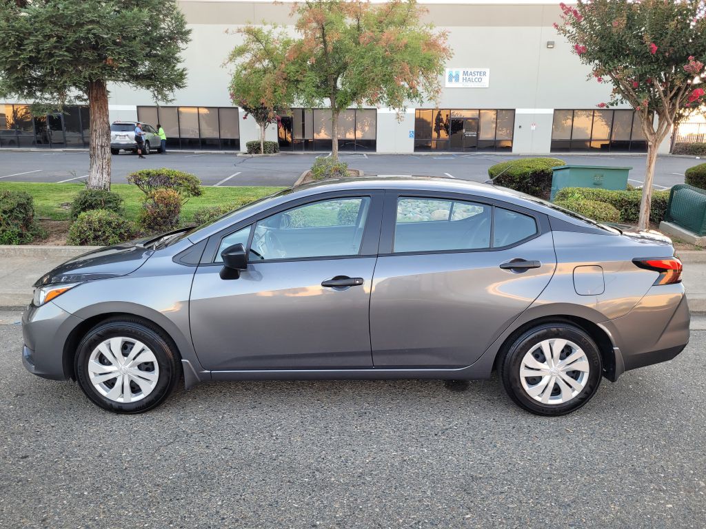 2024 Nissan Versa Image 7