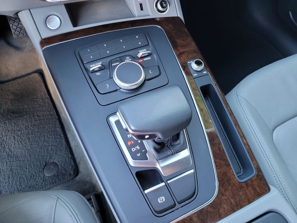 2019 Audi Q5 Image 17