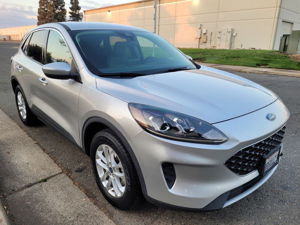 2020 Ford Escape Image 3