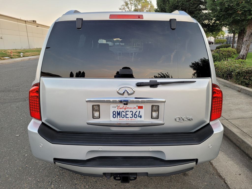 2010 INFINITI QX56 Image 7