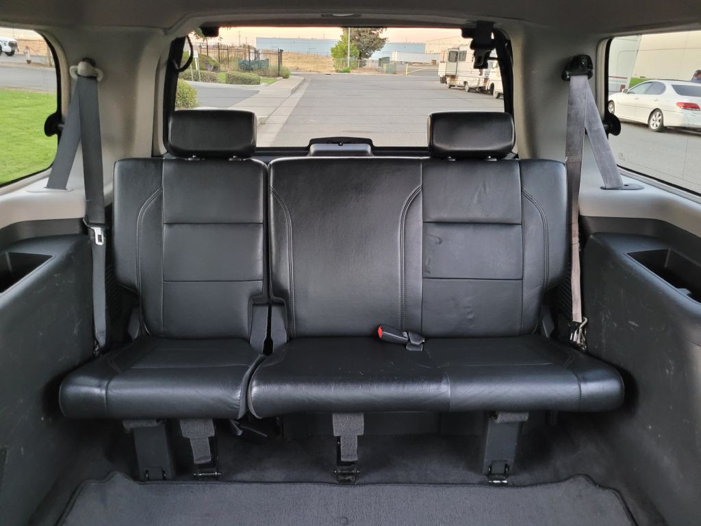 2010 INFINITI QX56 Image 13