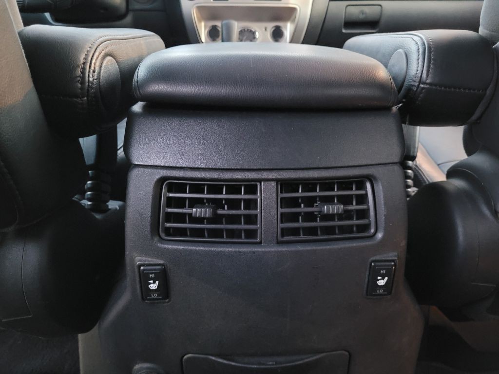 2010 INFINITI QX56 Image 26