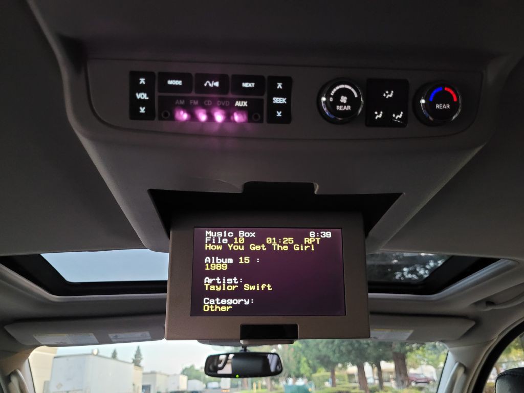 2010 INFINITI QX56 Image 27
