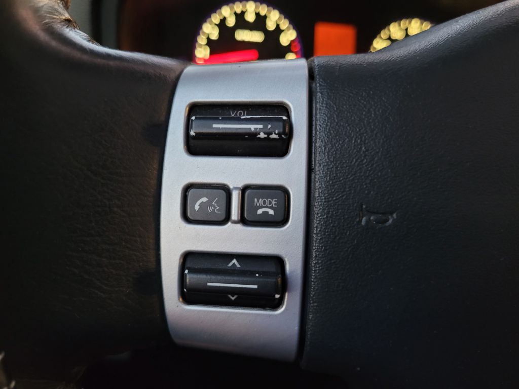 2010 INFINITI QX56 Image 30
