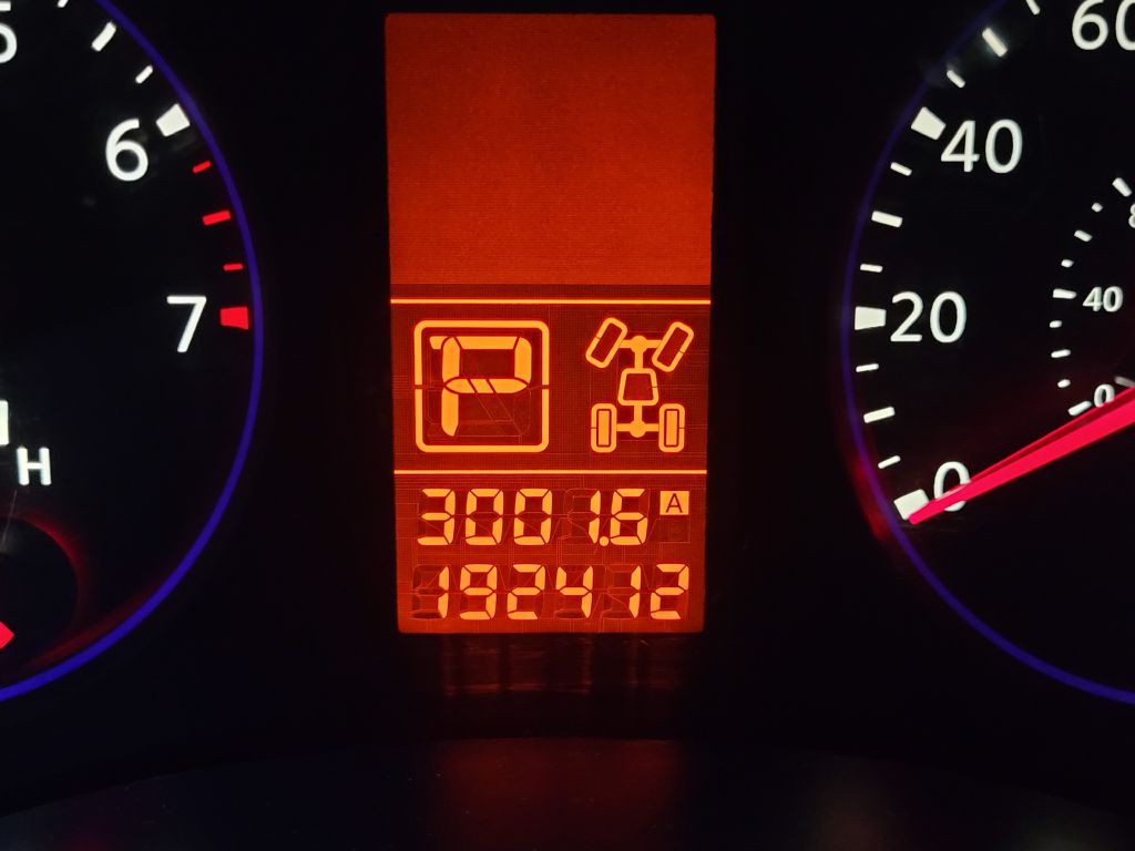 2010 INFINITI QX56 Image 33