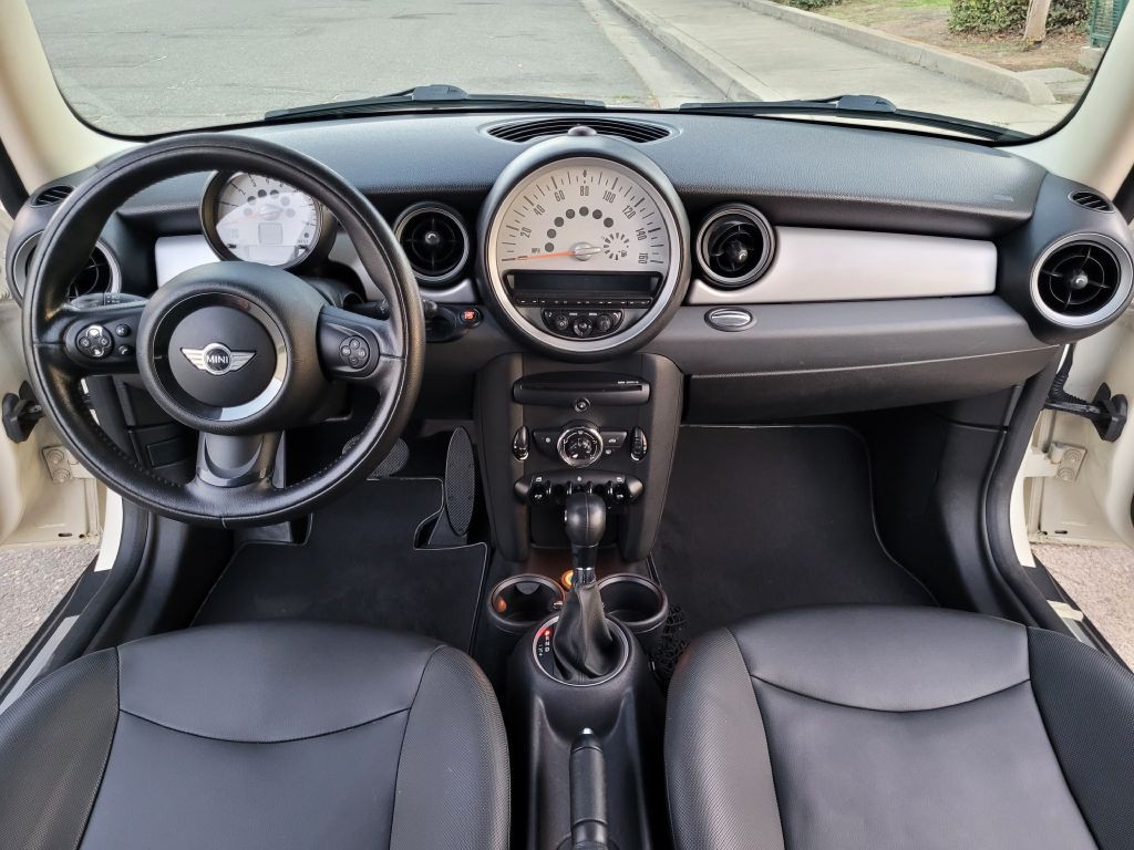 2012 MINI Cooper Image 14