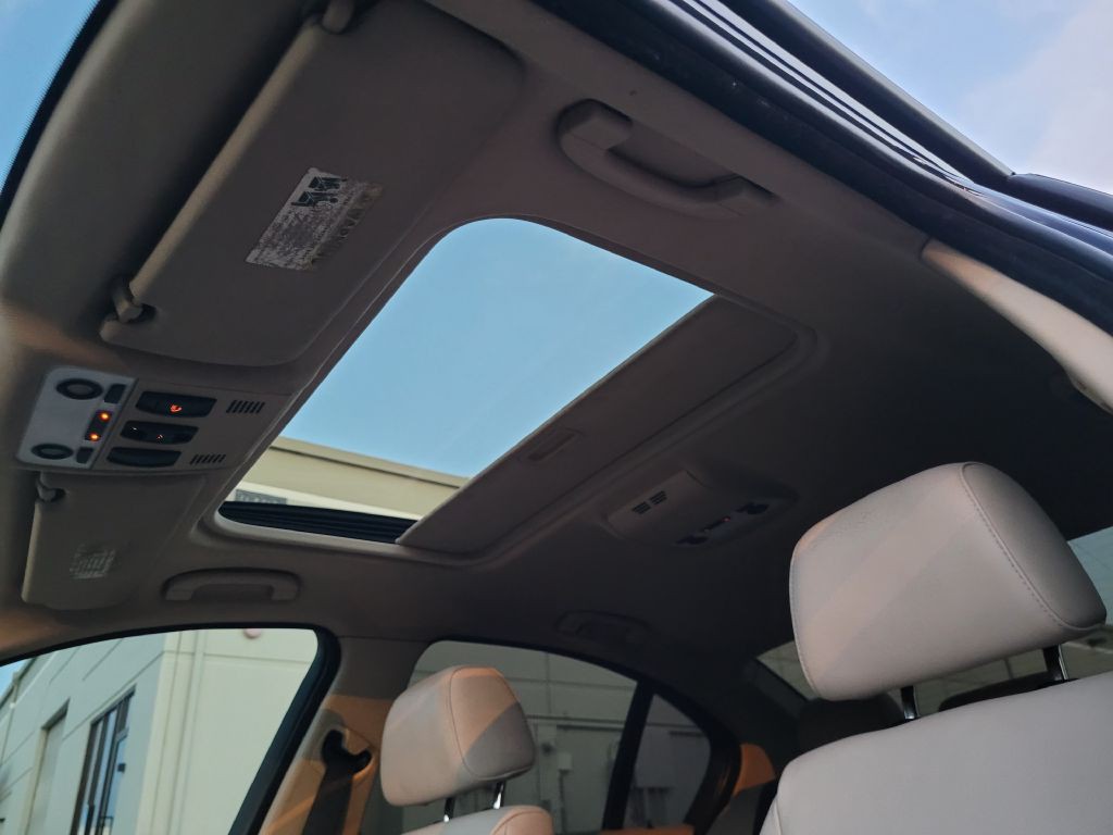 2008 BMW 3 Series Image 16