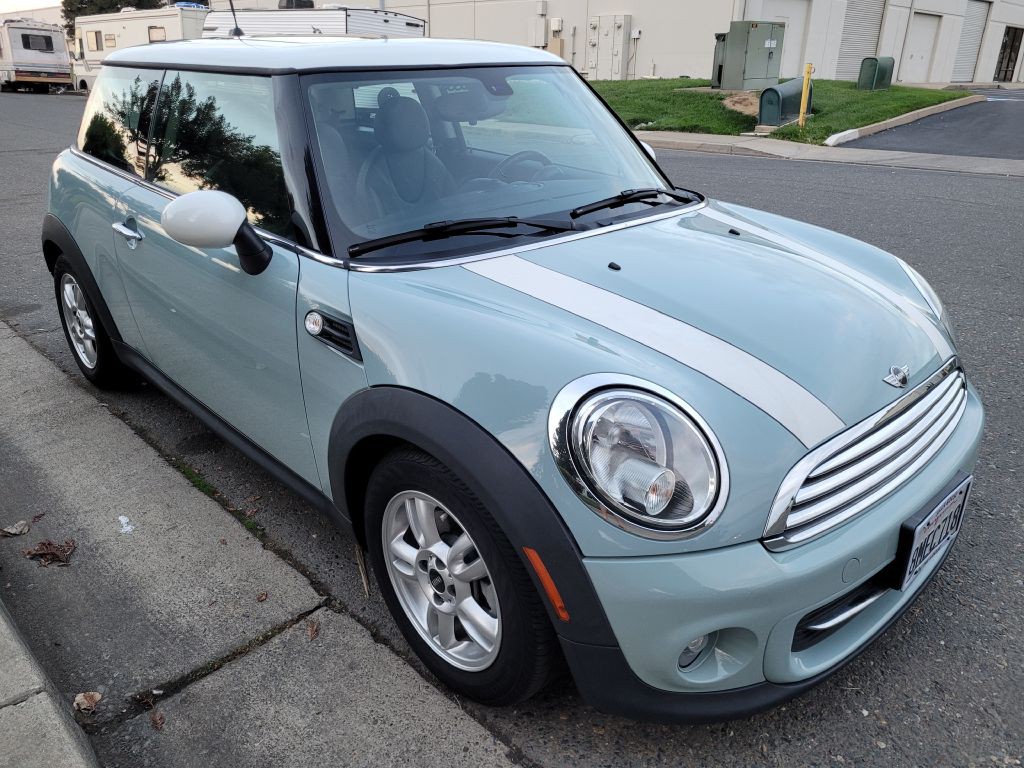 2013 MINI Cooper Image 3