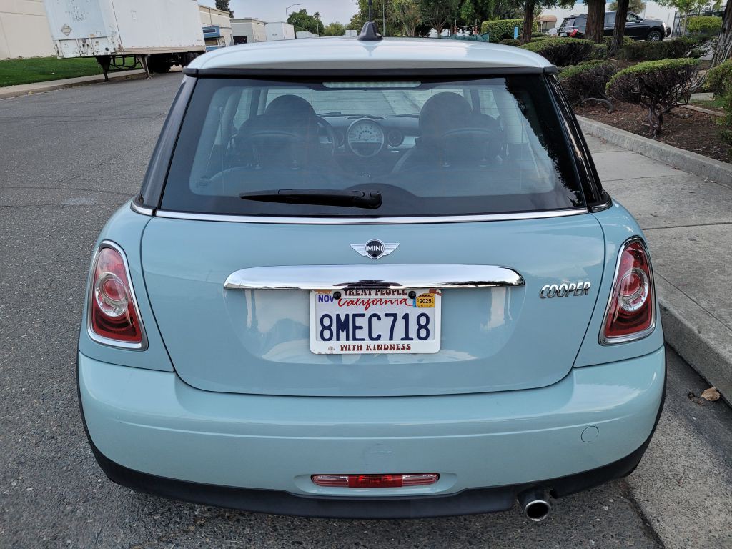 2013 MINI Cooper Image 6