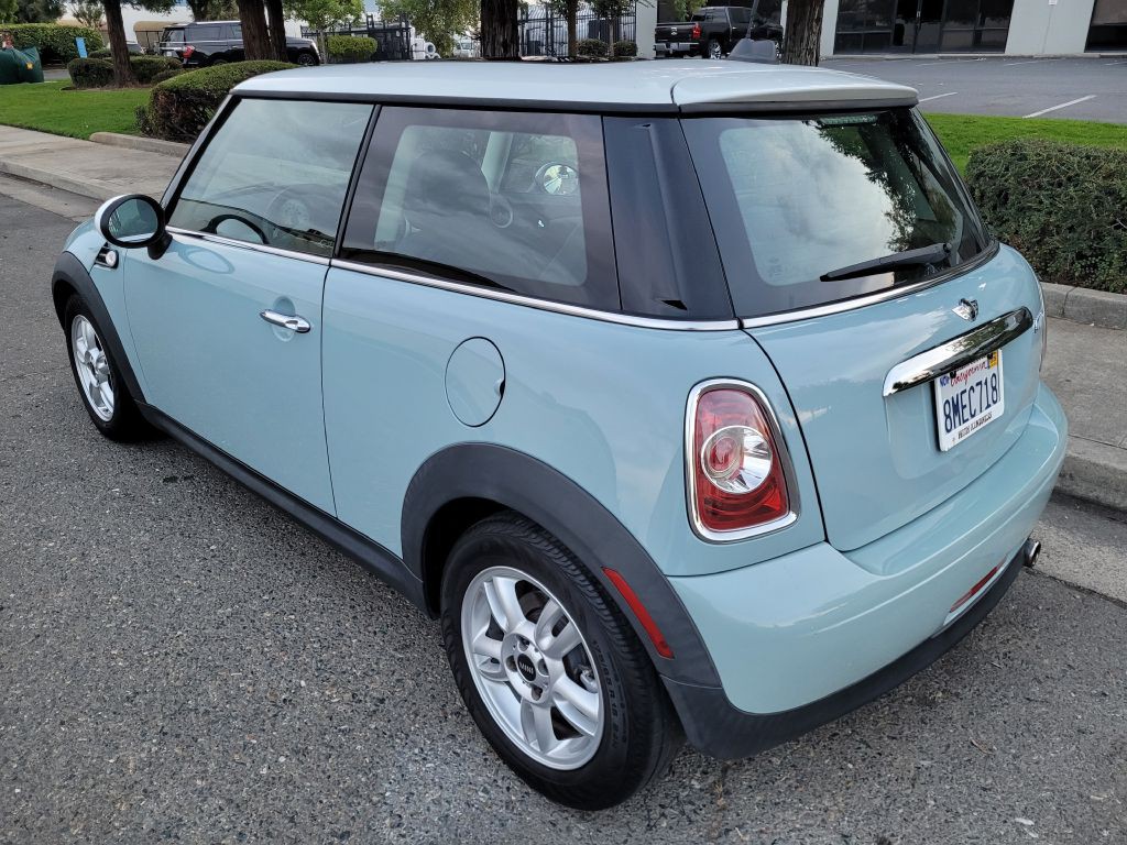 2013 MINI Cooper Image 7