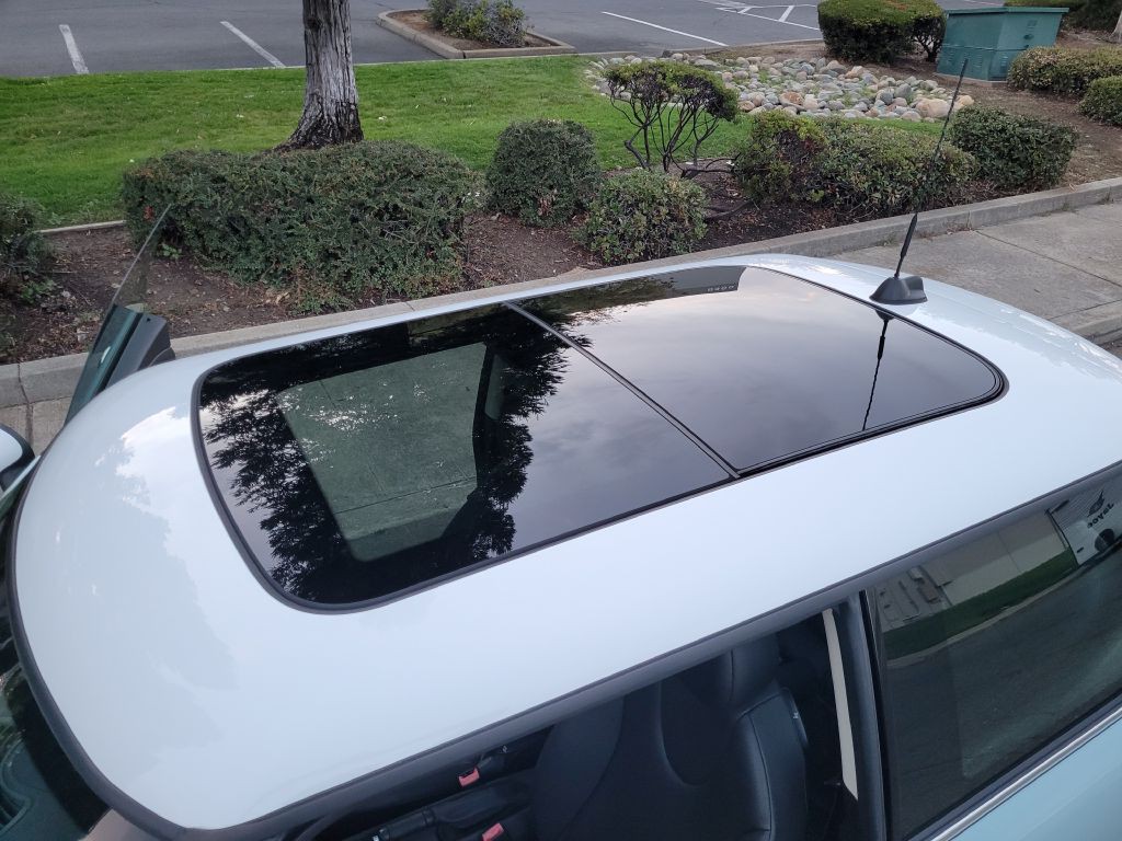 2013 MINI Cooper Image 15