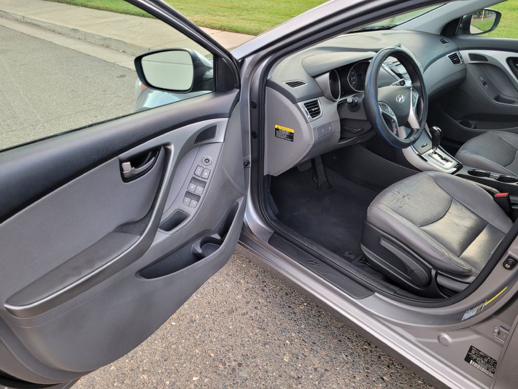2011 Hyundai Elantra Image 9