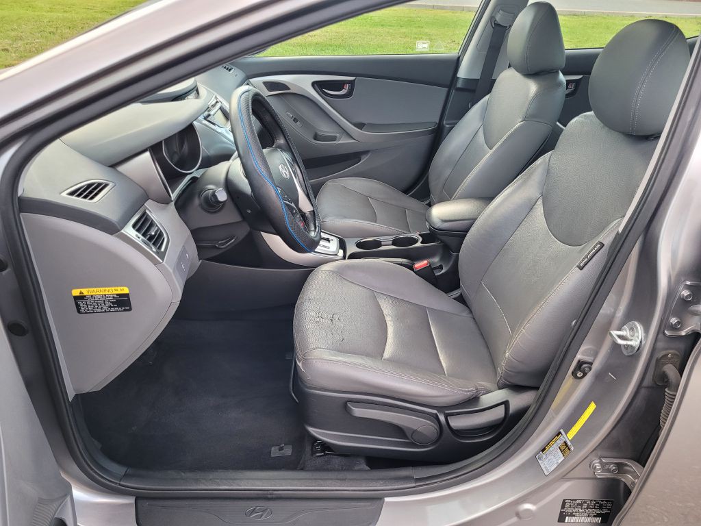 2011 Hyundai Elantra Image 10