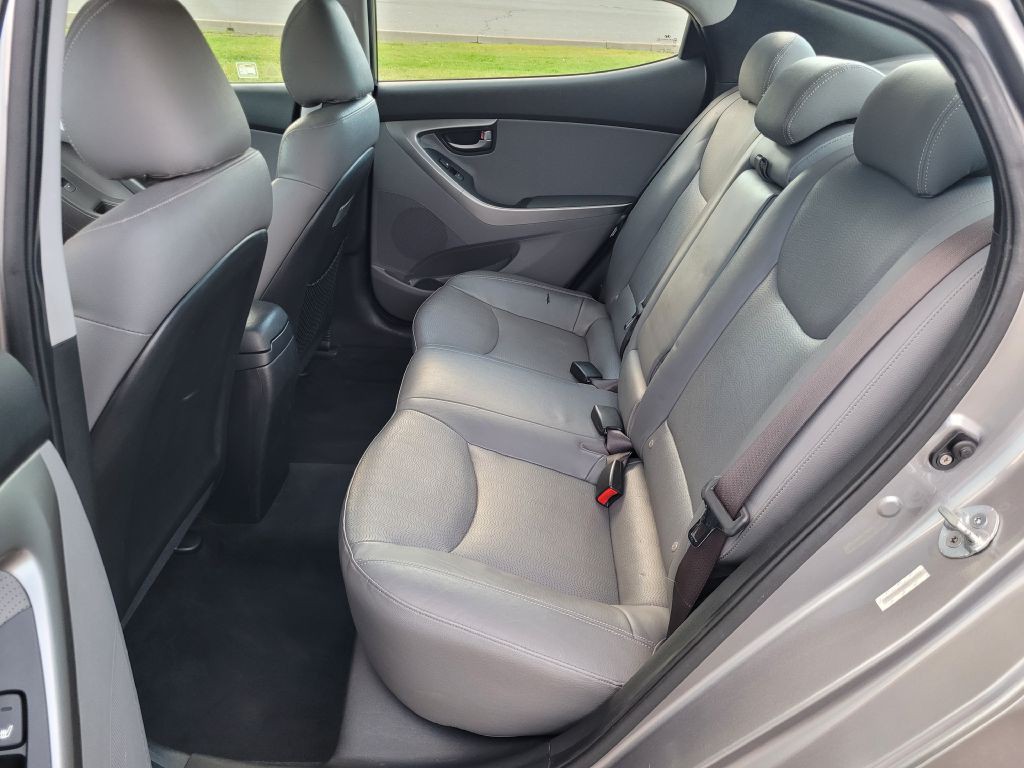 2011 Hyundai Elantra Image 11