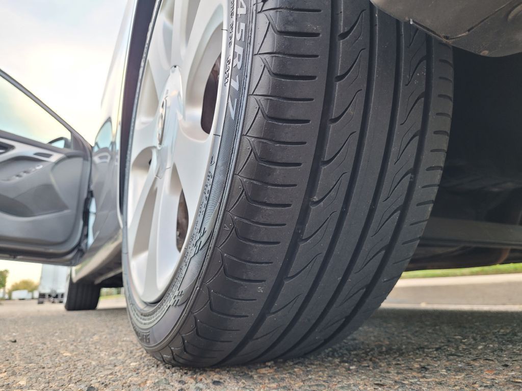 2011 Hyundai Elantra Image 13