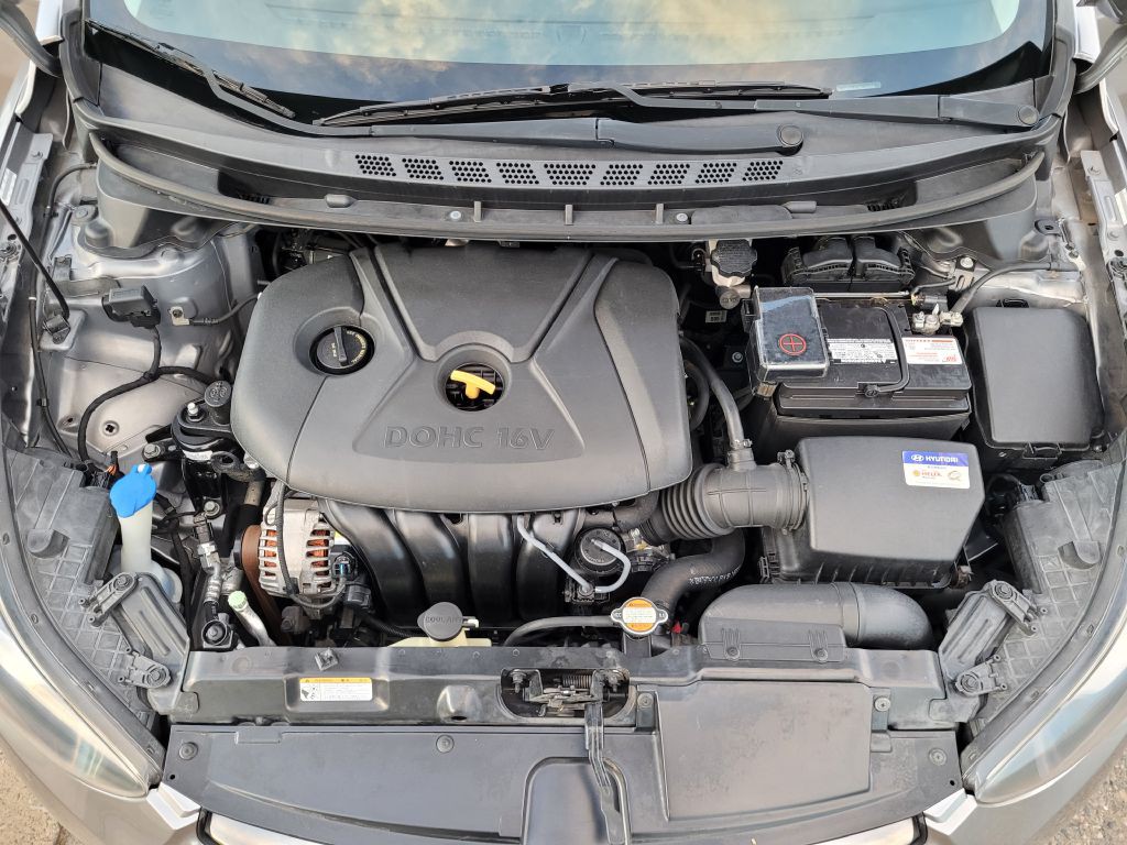 2011 Hyundai Elantra Image 15