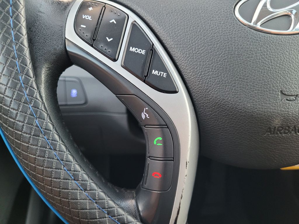 2011 Hyundai Elantra Image 20