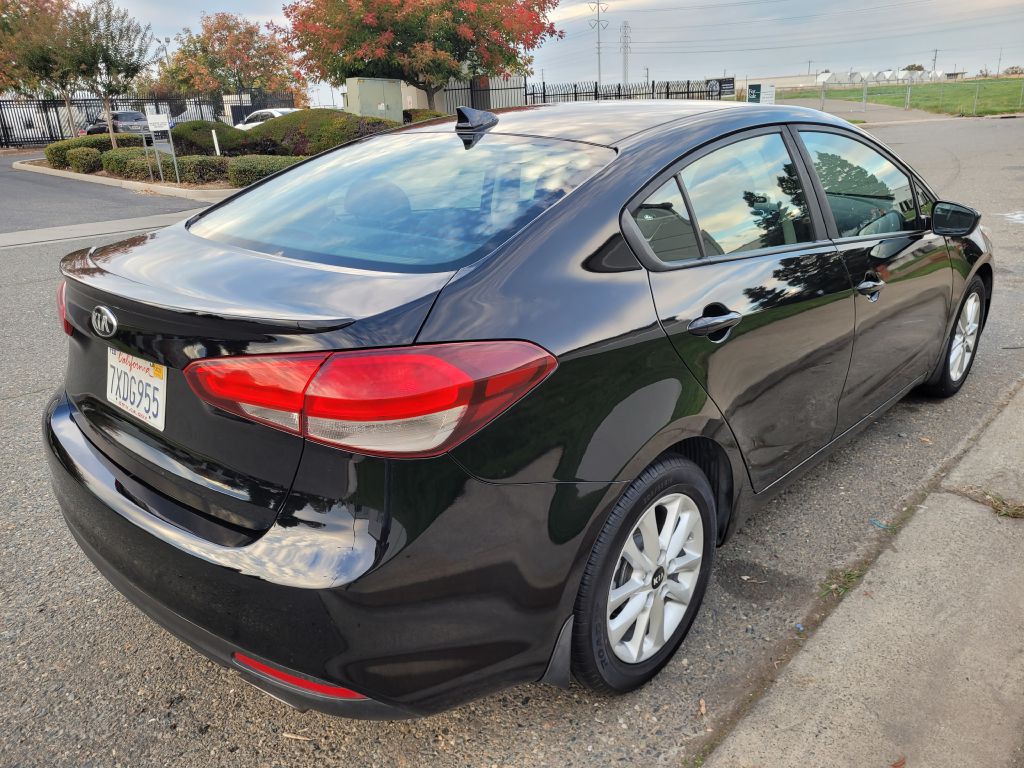2017 Kia Forte Image 5