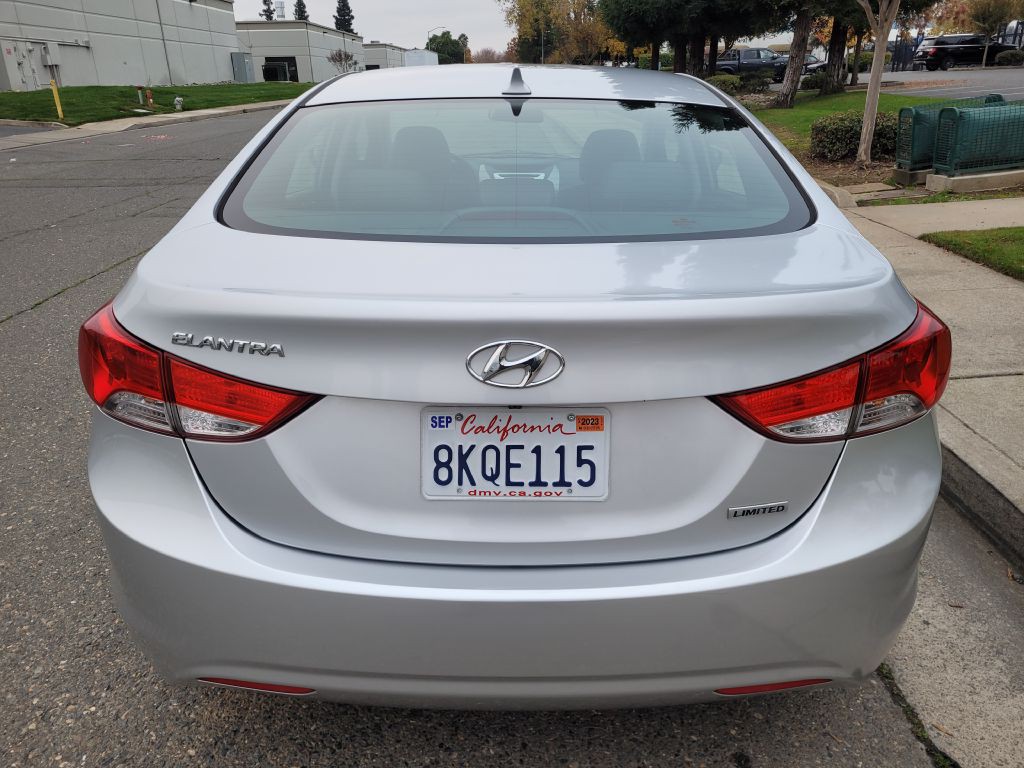 2012 Hyundai Elantra Image 6