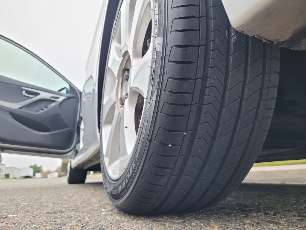 2012 Hyundai Elantra Image 14