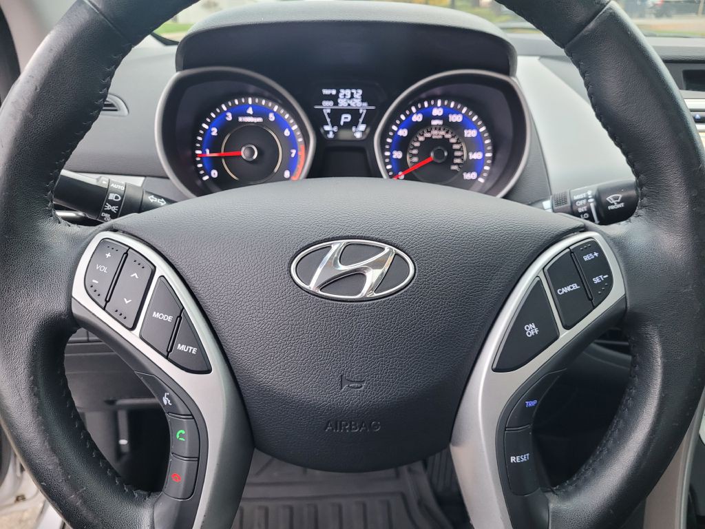 2012 Hyundai Elantra Image 19