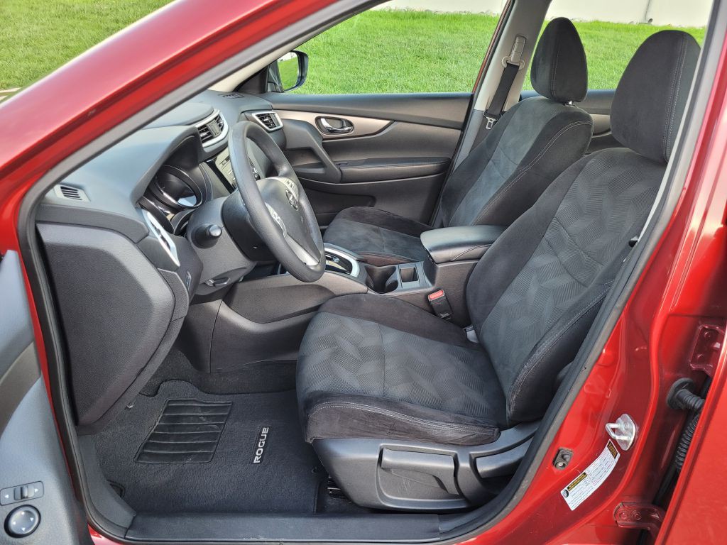 2016 Nissan Rogue Image 10