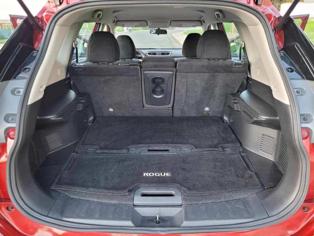 2016 Nissan Rogue Image 13