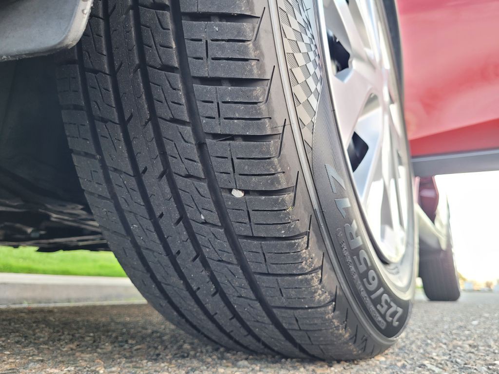 2016 Nissan Rogue Image 16