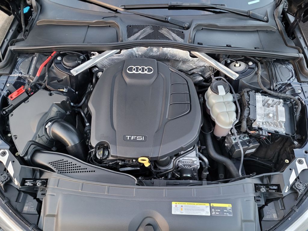 2017 Audi A4 Image 18