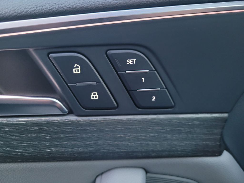 2017 Audi A4 Image 28