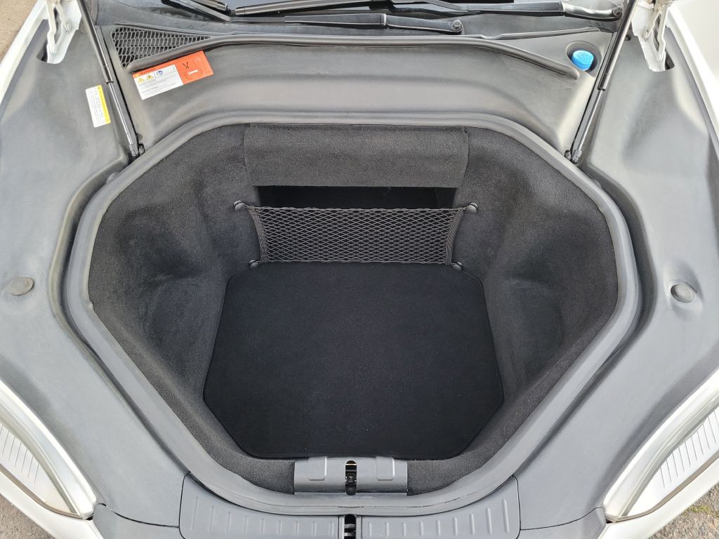 2015 Tesla Model S Image 17