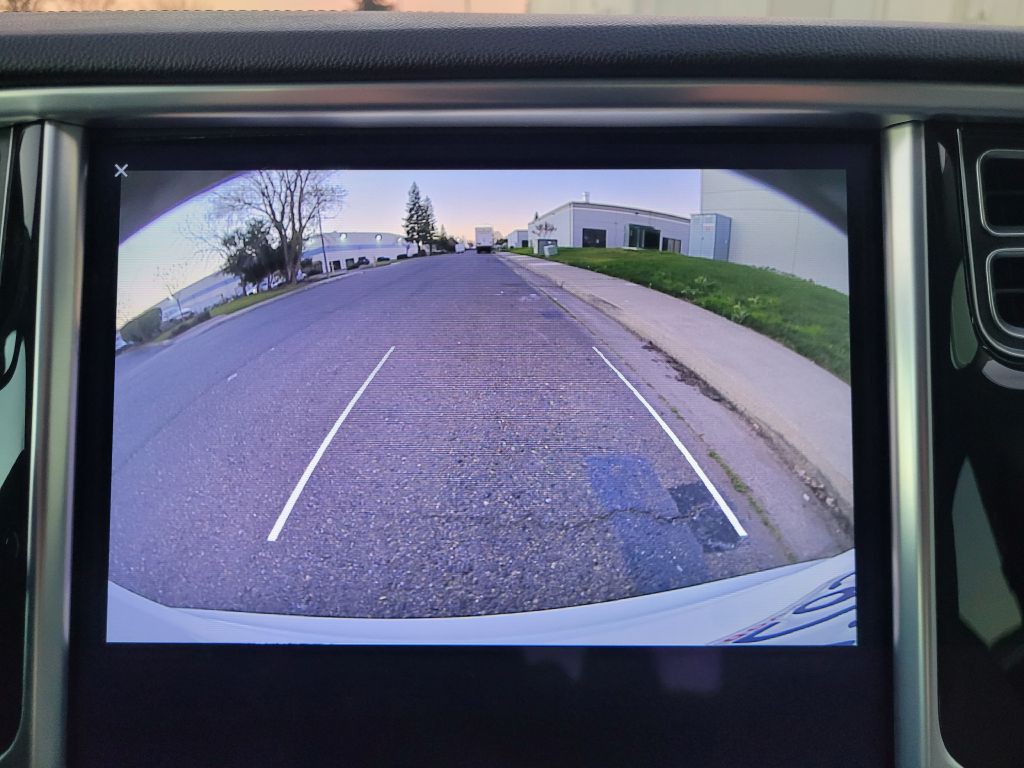 2015 Tesla Model S Image 22