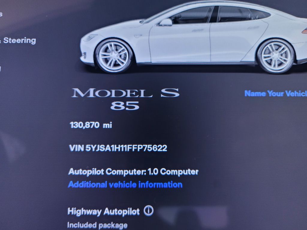 2015 Tesla Model S Image 24